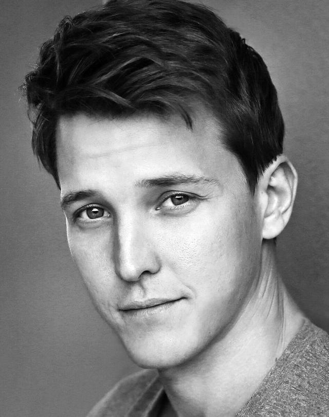 Headshot of Dave Thomas Brown, Broadway performer