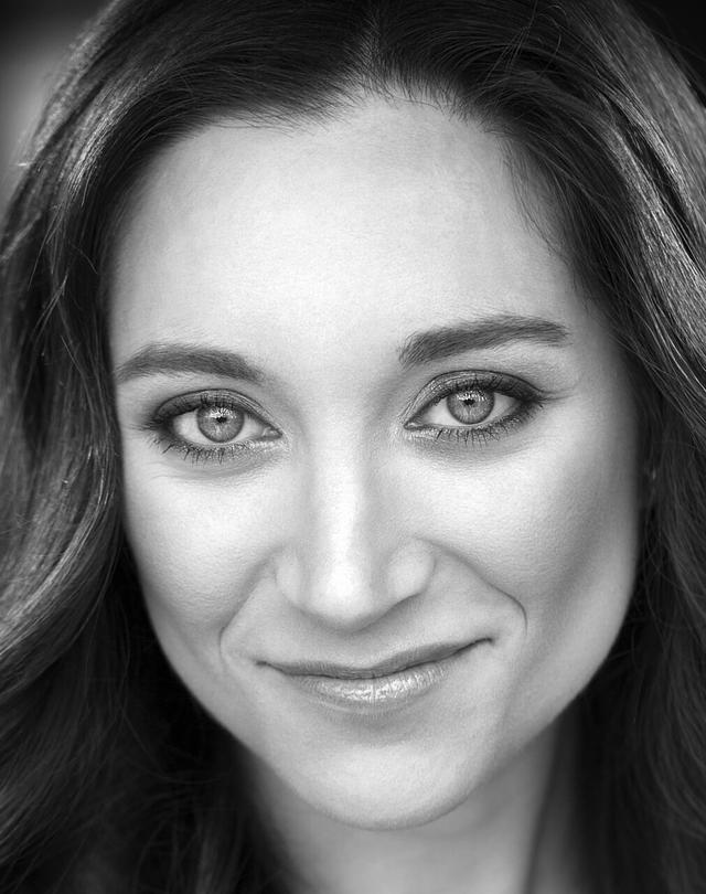 Headshot of Laurel Harris, Broadway performer